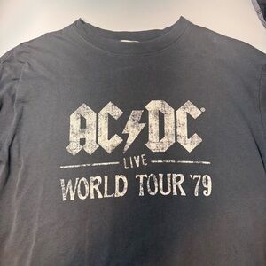 AC/DC Tshirt Women’s Medium Gray H&M World Tour 79’ Highway To Hell Tee Small